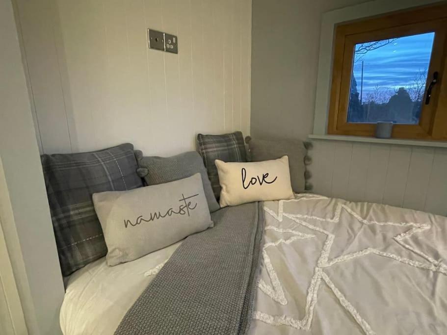 The Hut@Trefechan Wen - Coastal Coziness! Goodwick Luaran gambar
