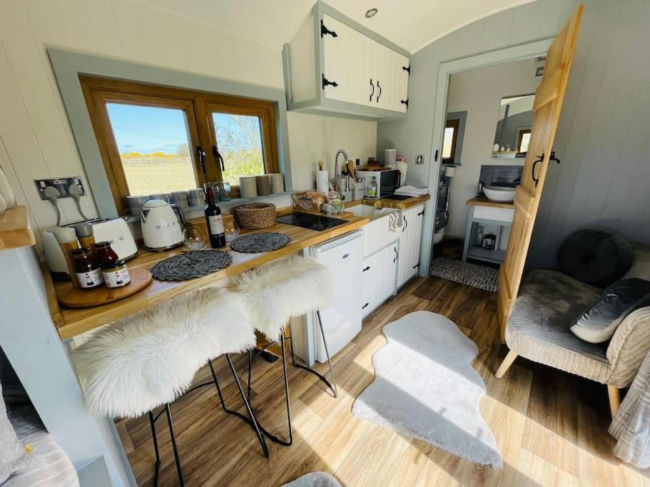 The Hut@Trefechan Wen - Coastal Coziness! Goodwick Luaran gambar